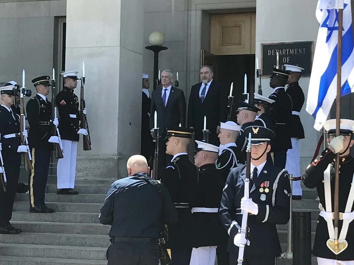 «Πόλεμος με το Ιράν; Είναι ορατός, μπορώ να δώ πως θα ξεκινήσει» – Πήρε σειρά η Τεχεράνη μετά τις δηλώσεις Μάτις…